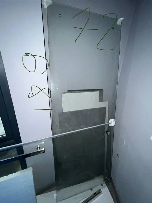 Душевое ограждение, два стекла — Батуми — 250 ₾