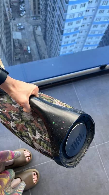 JBL бумбокс — Батуми — 350 ₾