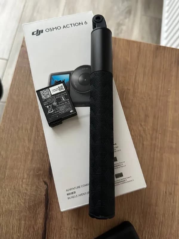Аккумулятор и селфи палка DJI Action 6 — Батуми — 110 ₾