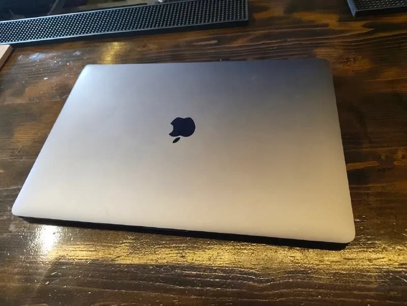 MacBook Pro 15 2017 touch bar 256Gb — Батуми — 800 ₾
