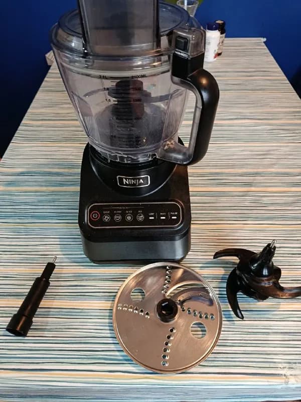 Кухонный комбайн Ninja BN650EU — Батуми — 150 ₾