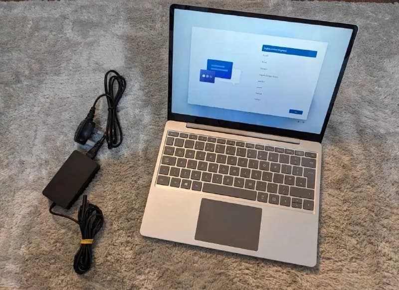 Microsoft Surface Laptop Go (сенсорный экран) — Батуми — 500 ₾