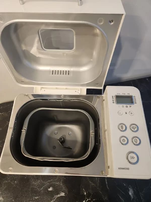 1. Хлебопечка KENWOOD — Батуми — 290 ₾