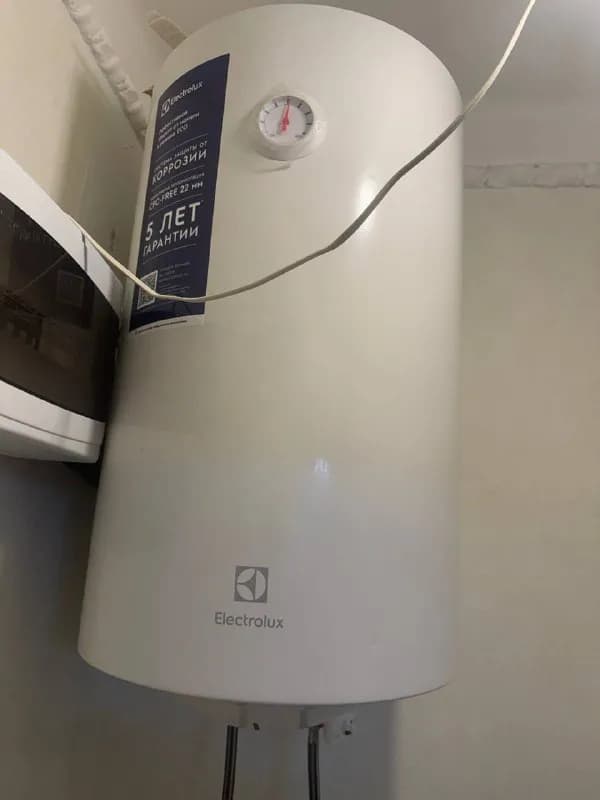 Electrolux 50 л использовался 1,5 года -150 лари — Батуми — 150 ₾