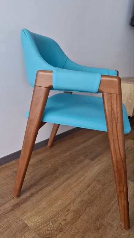 Новые стулья 4 шт — Батуми — 200 ₾