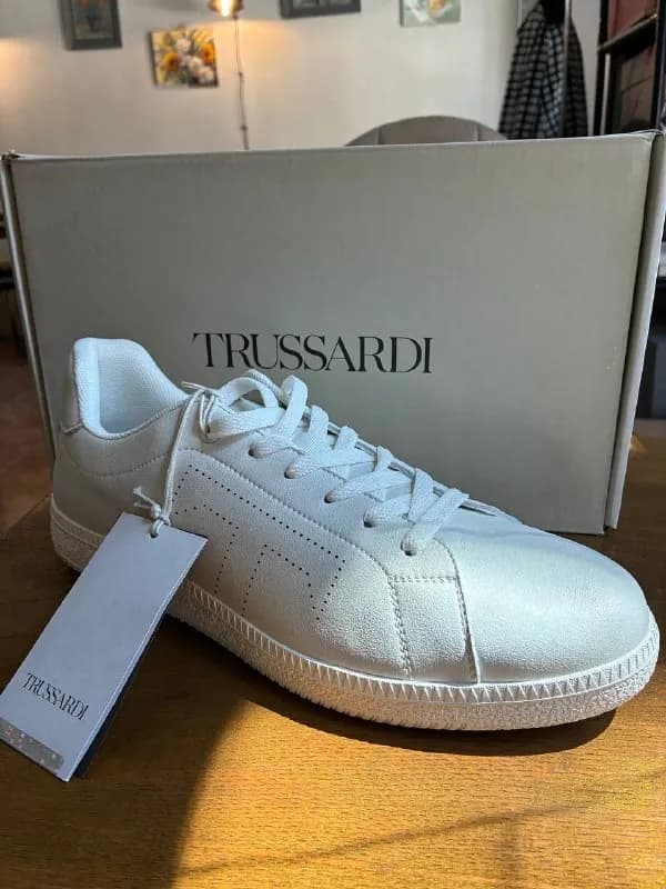 Trussardi, 43 размер, кожа. Новые, оригинал. Цена 220 лари — Батуми — 220 ₾