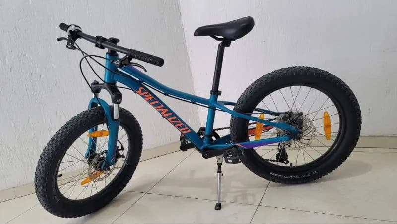 Specialized, на возраст 5-10 лет, на рост до 140 см. — Батуми — 800 ₾