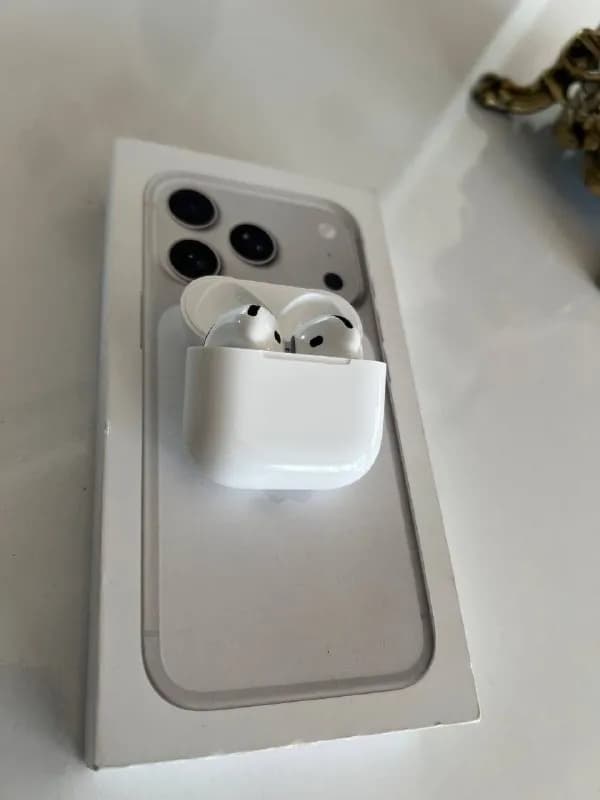 Air Pods 4 — Батуми — 300 ₾
