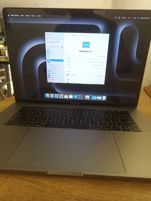 MacBook Pro 15.2 inch — Батуми — 1 700 ₾