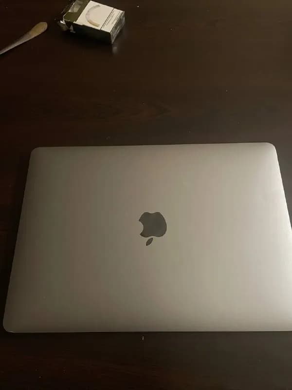 Macbook Air 2019 Retina — Батуми — 200 $