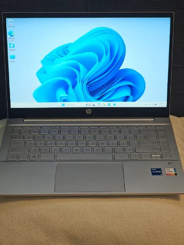 HP Pavilion 14 Laptop 14-dv0065st — 11th Gen Core i5-1135G7 with Iris Xe Graphics, 256GB SSD, 8GB RA — Батуми — 850 800 ₾