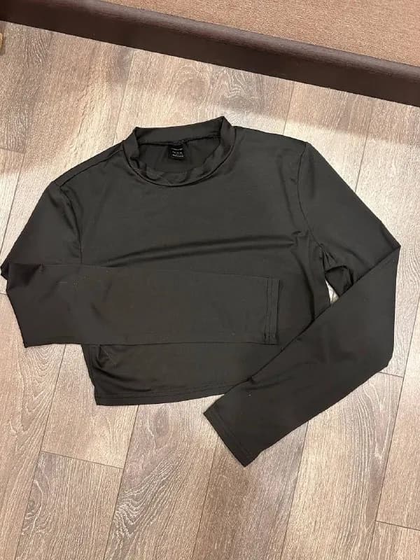 20 лари, серый s, черный s-m — Батуми — 20 ₾