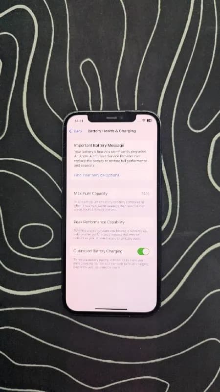 iPhone 12 в идеальное состояние нет никаких повреждений продаю за 300 Лари чехол в подарок (без торг — Батуми — 300 ₾