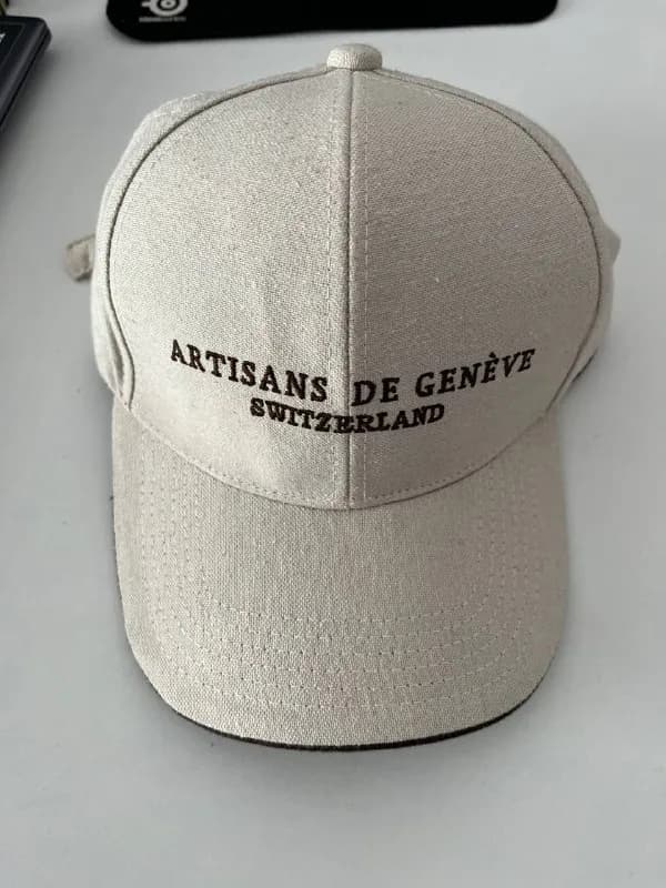 Новая кепка с логотипом Artisans de Genève — Батуми — 15 ₾