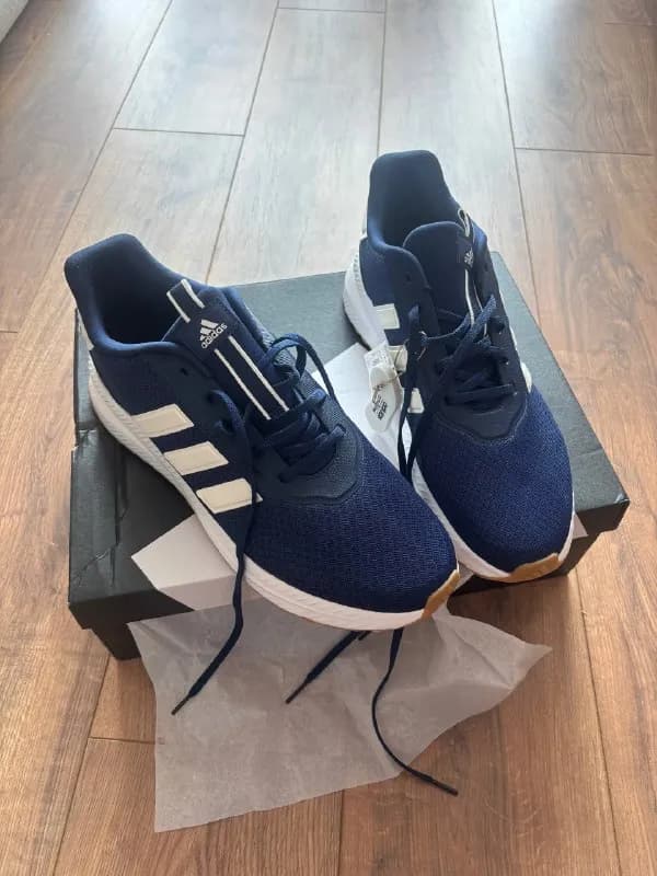 adidas, размер 44, 140 лари — Батуми — 44 ₾