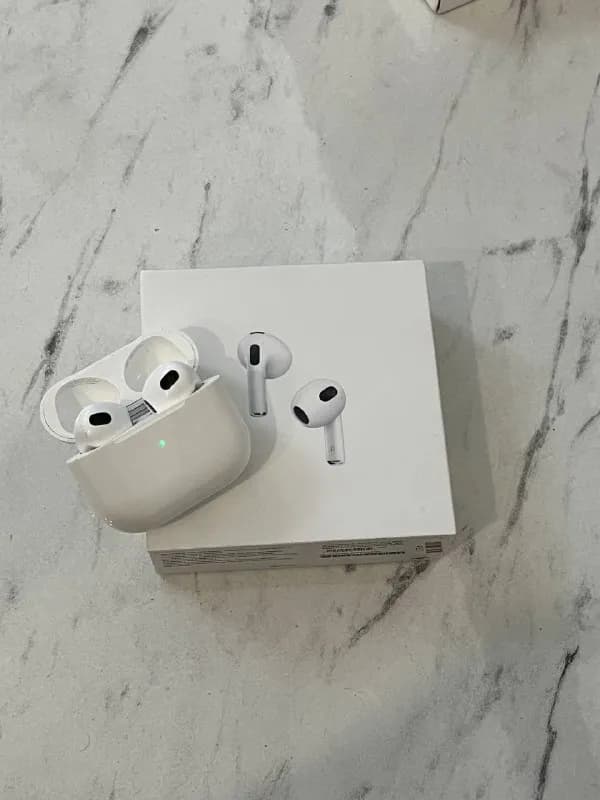 airpods series 3 — Батуми — 3 180 ₾