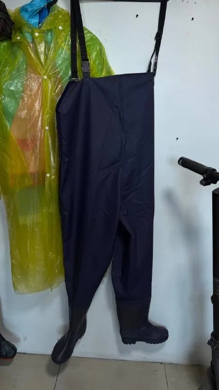 Комбинезон размер 41 — Батуми — 110 ₾