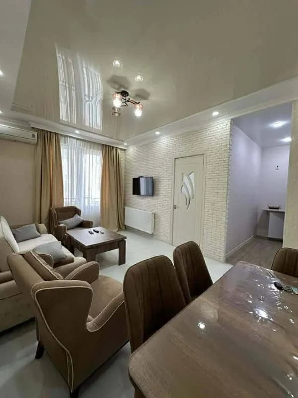 1+1 51 м² 350$ /Мес /Год — Батуми — 350 $