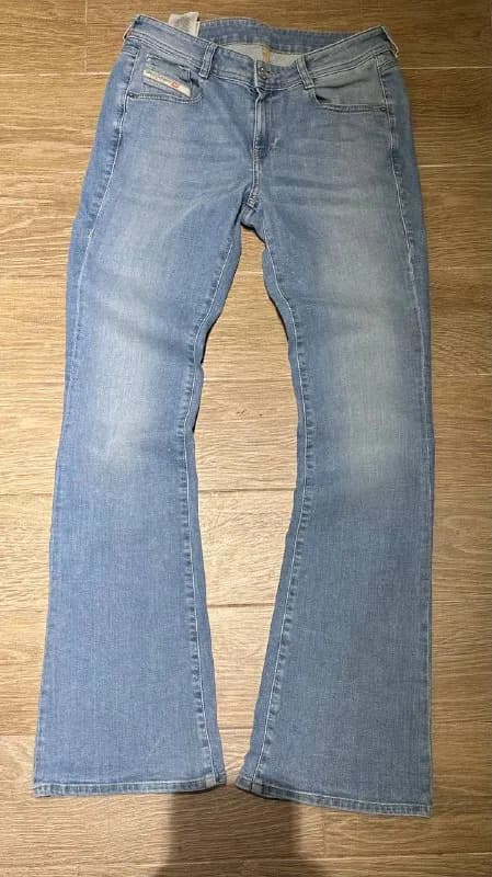 Diesel bootcut jeans — Батуми — 100 ₾
