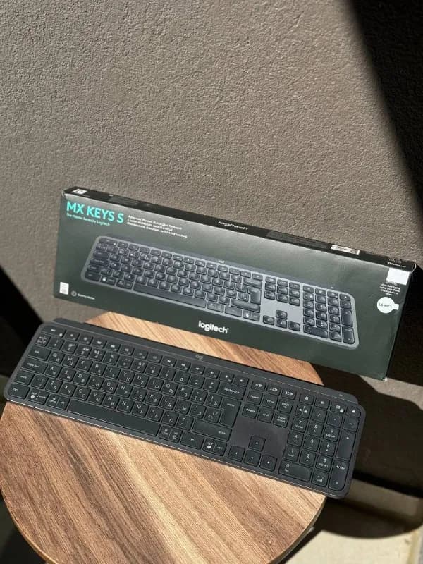 1. Клавиатура Logitech MX Keys S (с русской раскладкой) — Батуми — 300 ₾