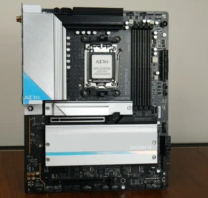 Gigabyte B650 Aero G — Батуми — 290 ₾