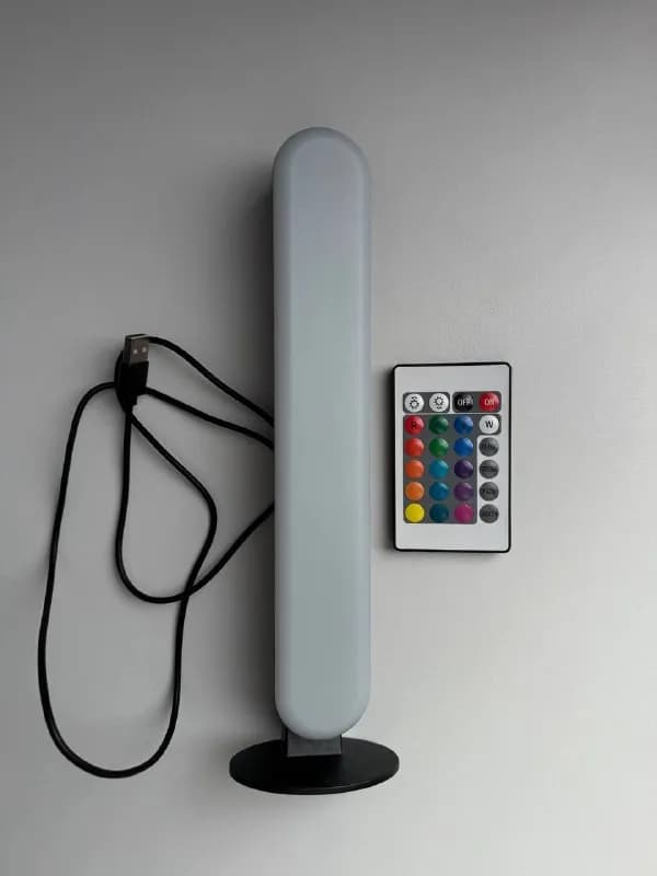 RGB лампа от usb, с пультом. Лежит без дела — Батуми — 15 ₾