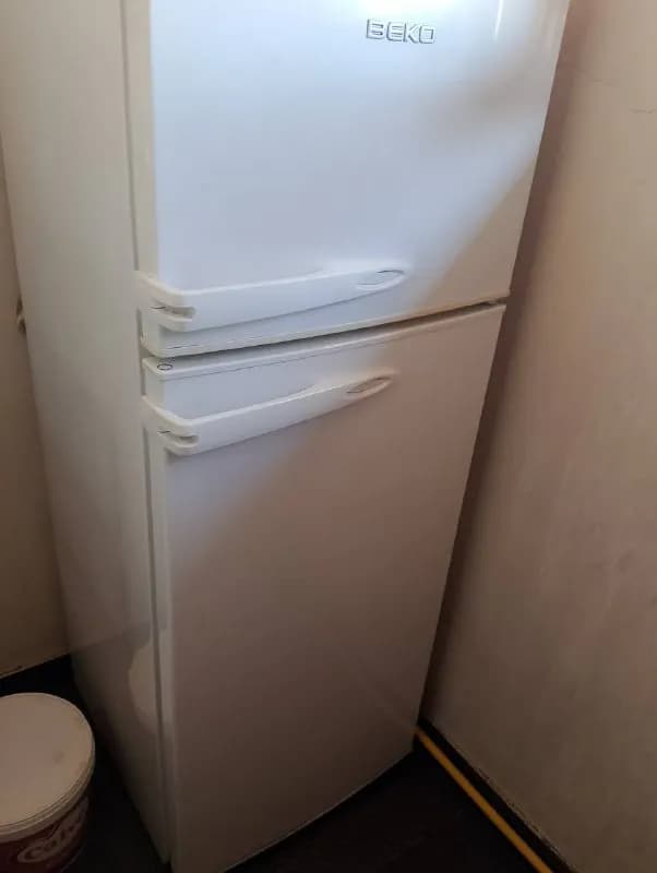Used refrigerator for sale from a household, works properly in good working condition. [телефон] — Батуми