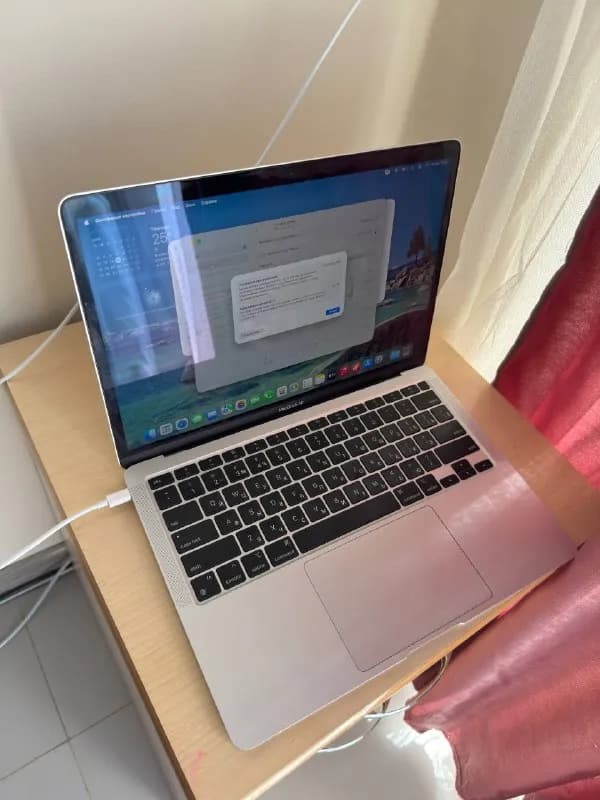 MacBook Air M1 (8/256, silver) — Батуми — 500 $