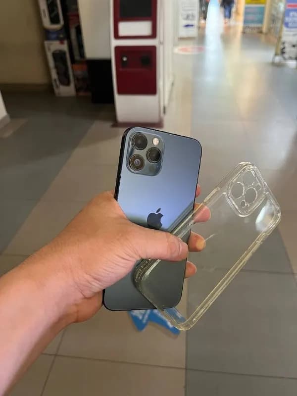 iPhone 12 Pro Max в Батуми — Батуми — 690 ₾