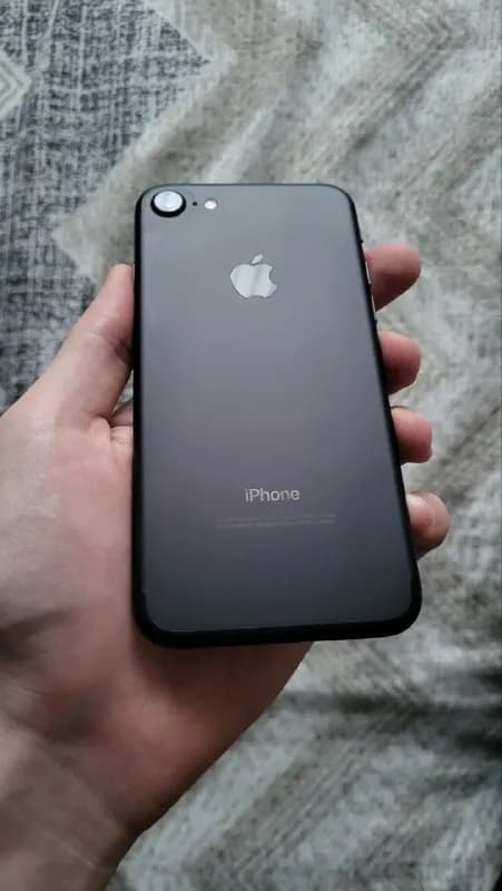7 / IPhone 7 32гб. в идеальном состоянии — Батуми — 260 ₾