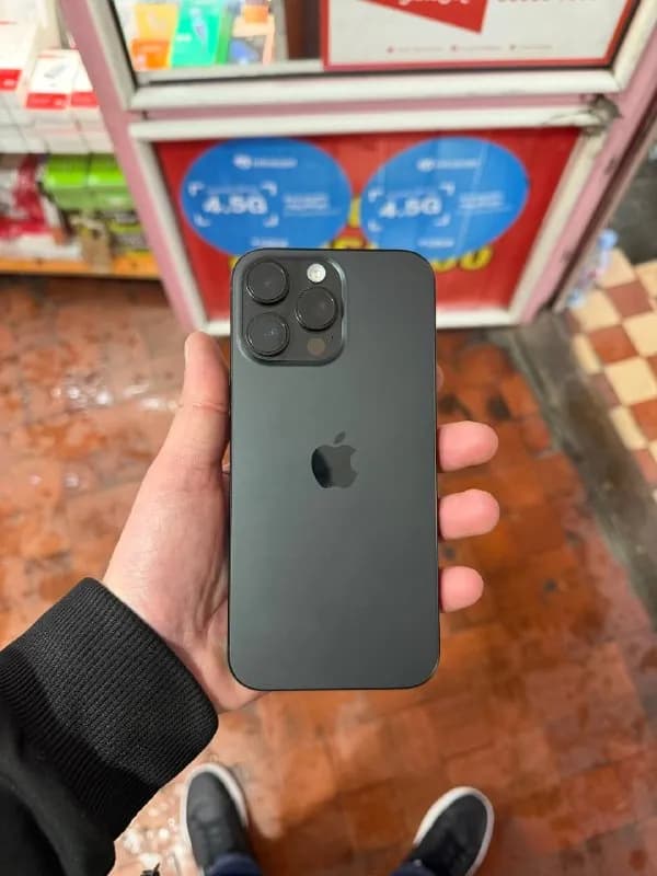 iPhone 16 Pro Max 256 ГБ, версия для SIM-карт, в идеальном состоянии, цена 2350 GEL. — Батуми — 2 350 ₾