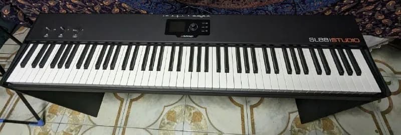 88 клавиш) MIDI клавиатуру с тяжёлой молоточковой механикой studiologic sl88 studio. Можно прийти и — Батуми — 350 $