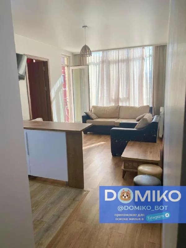 8 этаж, 49 кв/м — Батуми — 450 $