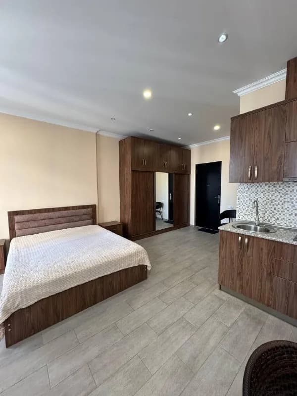 65, корпус Б — Батуми — 300 $