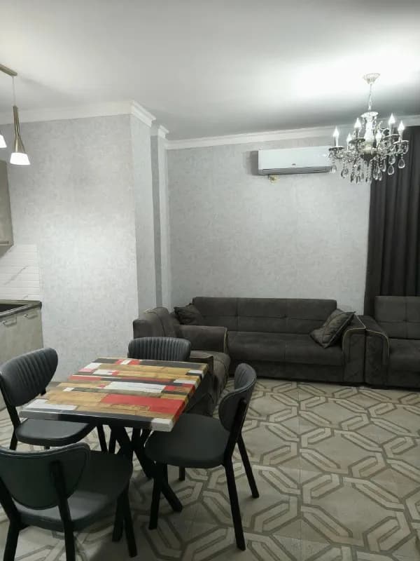 700$ 1+1 70 м.кв, — Батуми — 700 $