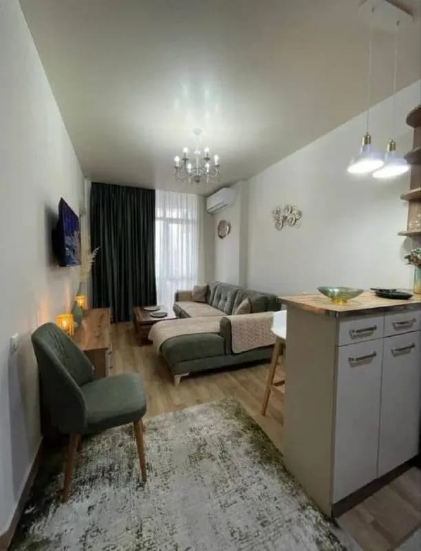 Batumi — Батуми — 750 $