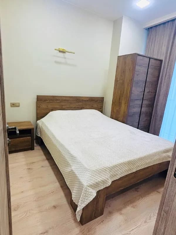 65 сдаётся 🏡1+1 обустроеная и уютная квартира. Цена на долгий срок 650$(без повышения). Если тольк — Батуми — 650 $