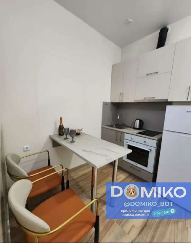 24 этаж, 27 кв/м — Батуми — 300 $