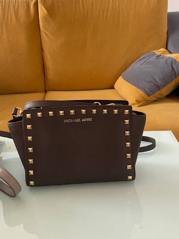 1. Сумка Michael Kors в хорошем состоянии — 200 лари — Тбилиси — 200 ₾