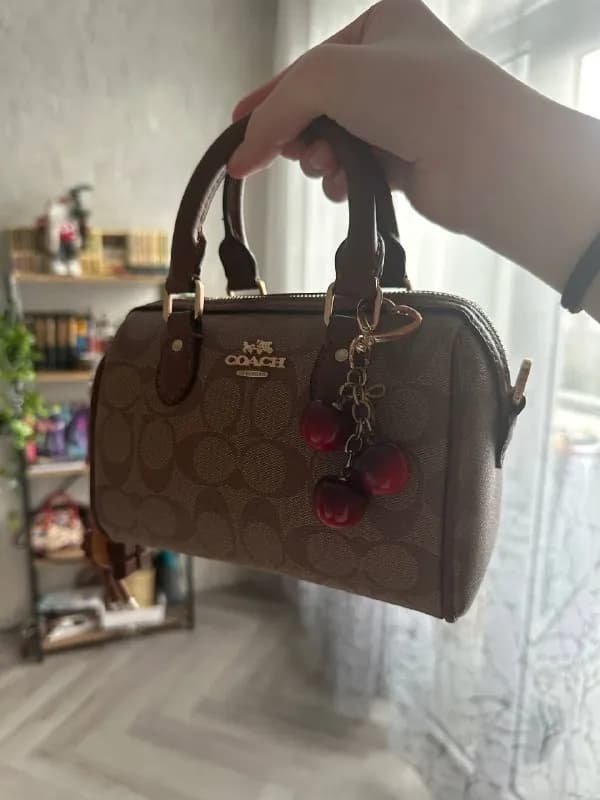 70 лари, покупалась за 98, — Батуми — 70 ₾