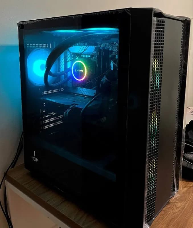DEEPCOOL CC560 V2. новый, пленка не снималась, коробка, полный заводской комплект болтиков, 4 вентилято — Тбилиси — 11 070 ₾