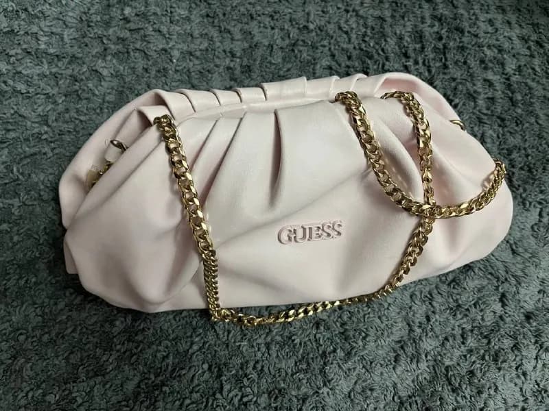 GUESS 🔥 — Батуми — 40 ₾