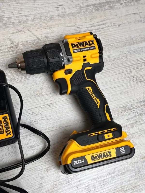 Шуруповерт DeWALT DCD794 — Тбилиси — 350 ₾