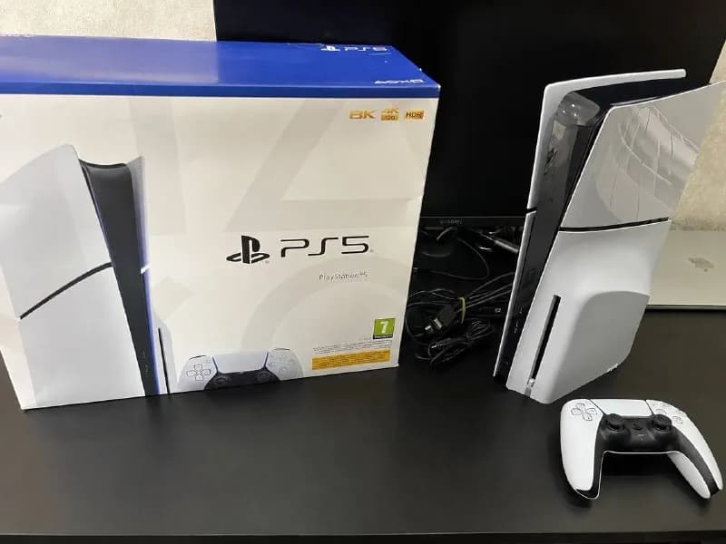 PS5 Slim в идеальном состоянии — Батуми — 1 300 ₾
