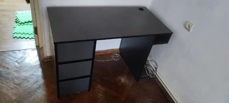 Стол рабочий офисный с ящиками — Тбилиси — 125 ₾