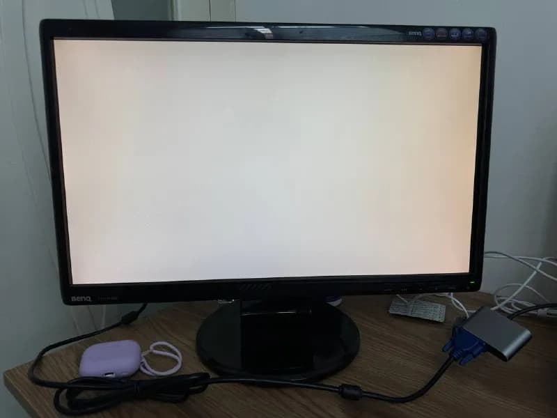 BenQ W2108, 21.5», Full HD (1920×1080), 5 мс, VGA, 2009 г. — Батуми — 120 ₾