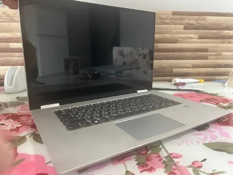 Lenovo Yoga 720-15IKB — Батуми — 500 ₾