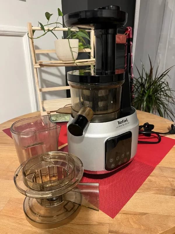 Tefal Juice & Clean в отличном состоянии. Использовалась для фруктов. — Тбилиси — 300 ₾