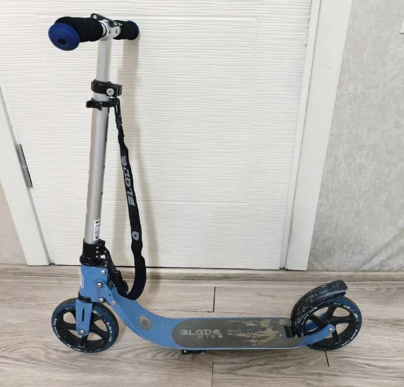 BLADE Kids Spark 180 (красный и синий) — Батуми — 120 ₾