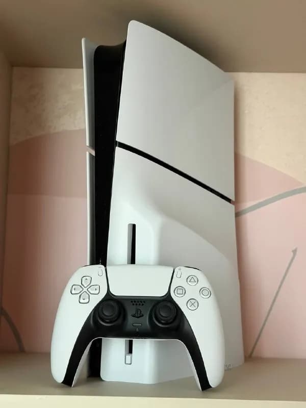 sony playstation PS5. Версия slim на 1Tb. Цена 1200 лари — Батуми — 1 200 ₾